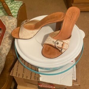 Coach heels size 8